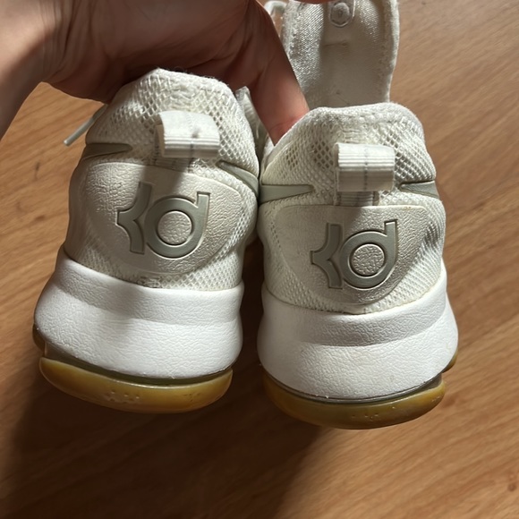 Nike Kevin Durant sneakers - Picture 3 of 10